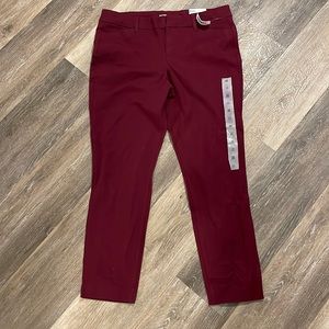 NWT Ankle Pixie Pants. 12